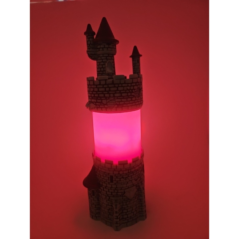 2001 HASBRO 40283 Castle Tower RED/BLUE NIGHT LIGHT Vampire BAT Dracula 10¾" Tal